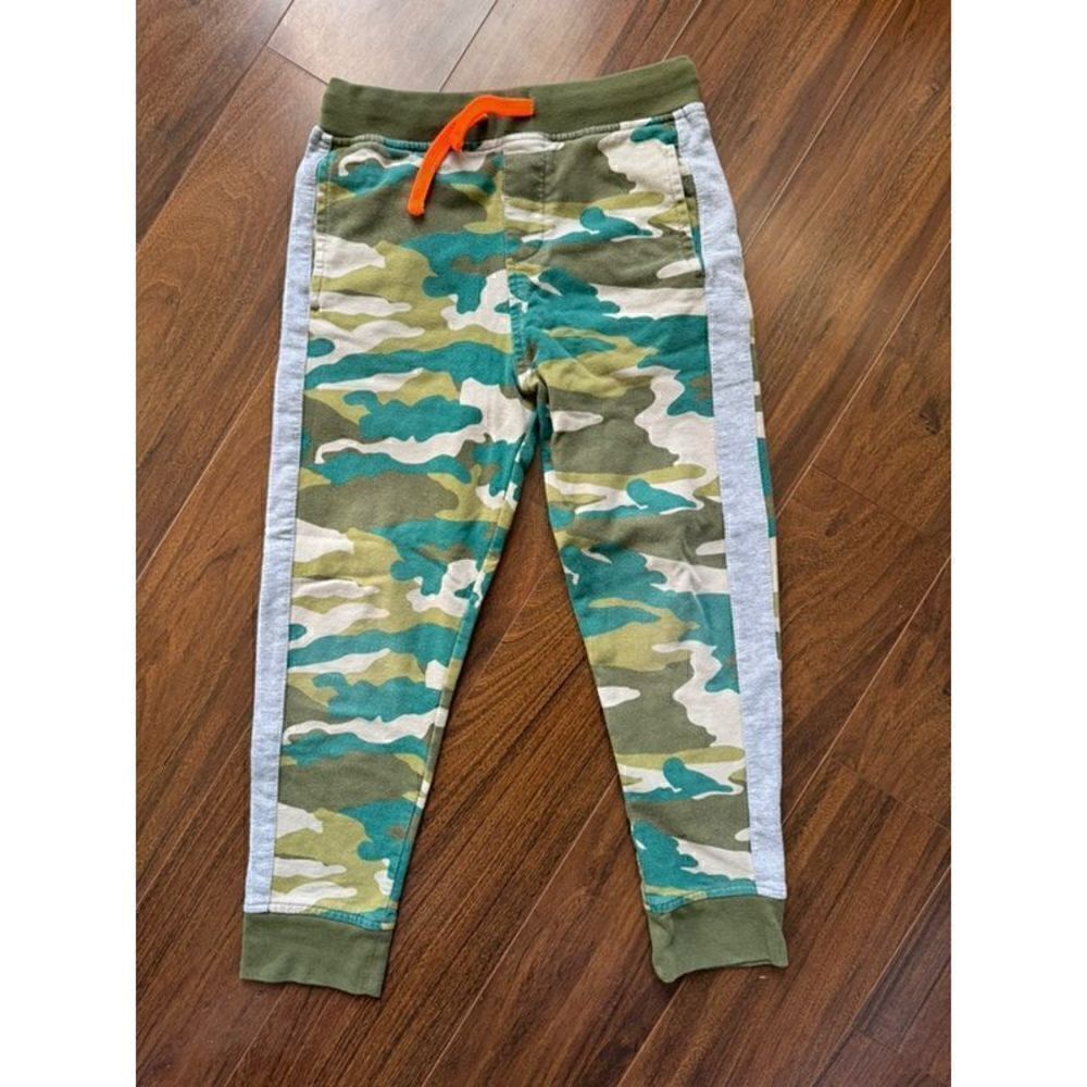Kids 8 Green camo joggers